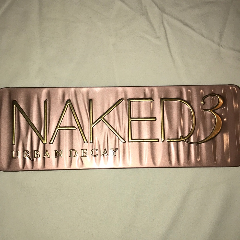 Naked 3 eyeshadow palette by Urban Decay